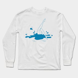 fall into water Long Sleeve T-Shirt